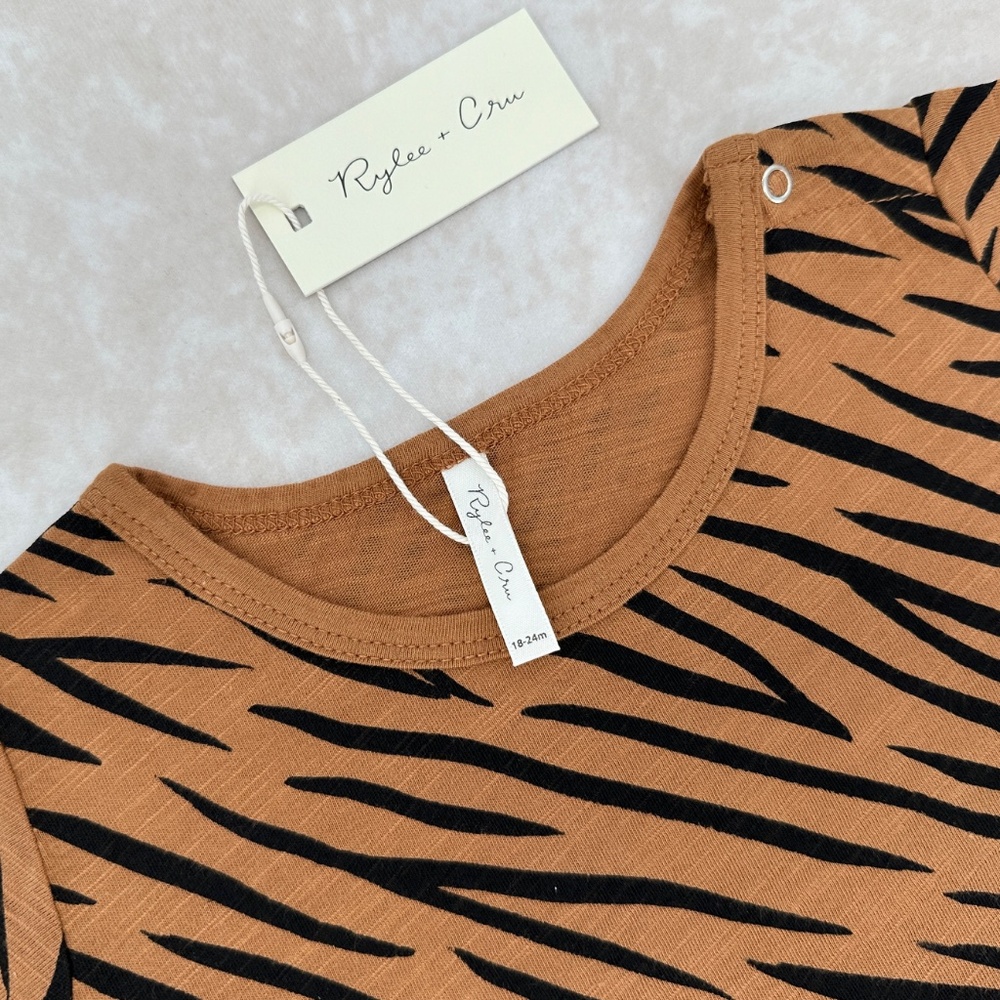 New Rylee + Cru Tiger Tee - Picture 2 of 3